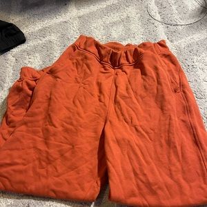 Lululemon relaxed cropped jogger